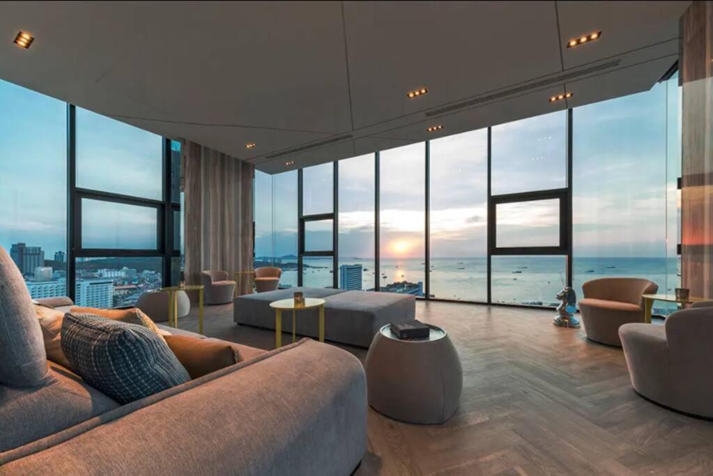 Sea View 2 Bed Room Condo @ Central Pattaya Luaran gambar