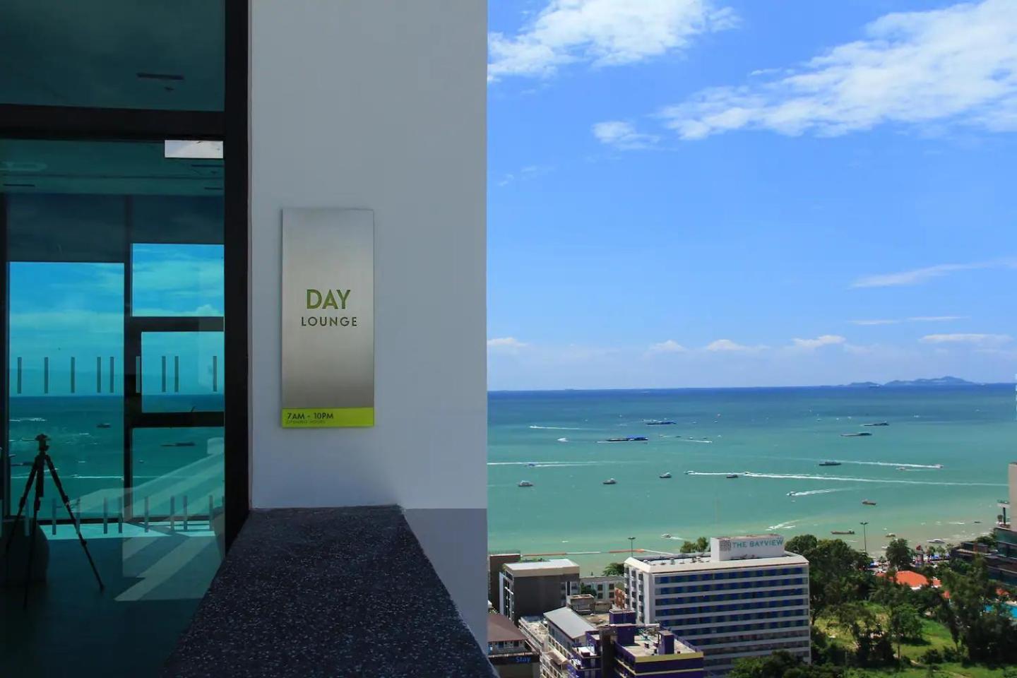 Sea View 2 Bed Room Condo @ Central Pattaya Luaran gambar